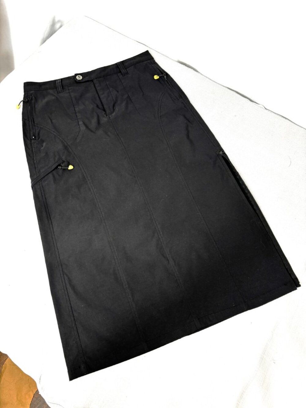 Eddie Bauer Sport Nylon Spandex Cargo Midi Black Skirt Sz 4 EUC - Picture 2 of 15